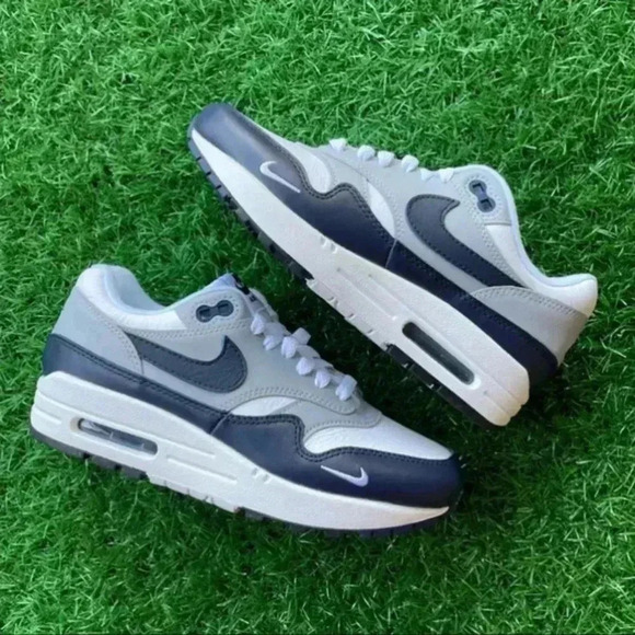 Nike Air Max 1 Lv8 - Picture 5 of 6
